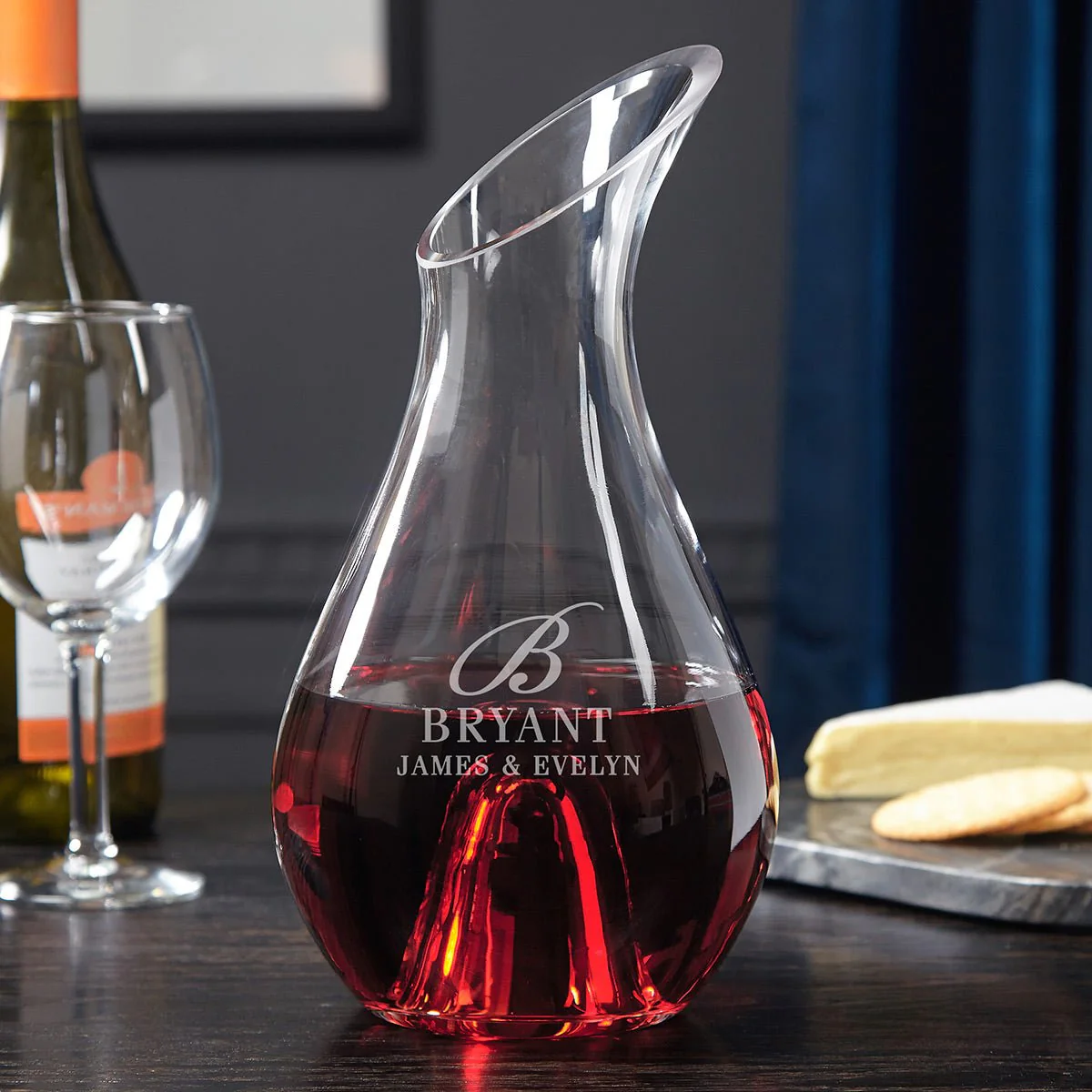 Reims Personalized Wine Decanter with Easy-Pour - Image 9
